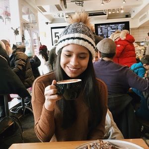 Meet your Posher, Daniela